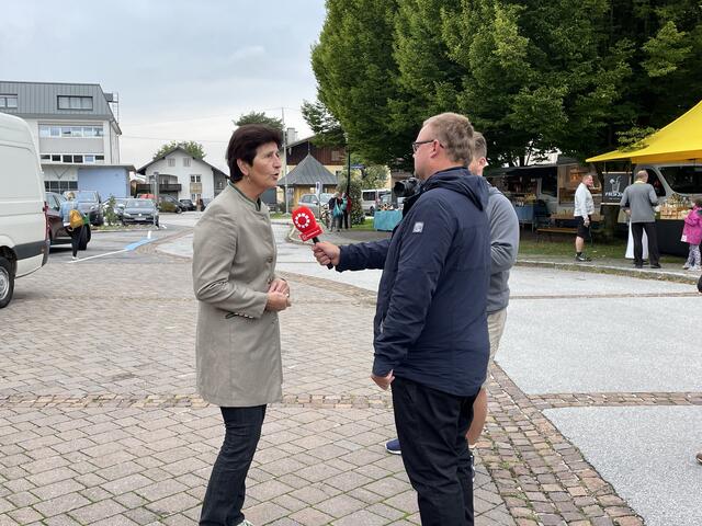 Vizebürgermeisterin Liselotte Winklhofer im Interview mit unserem Redakteur Emanuel Hasenauer. | Foto: Sandra Altendorfer