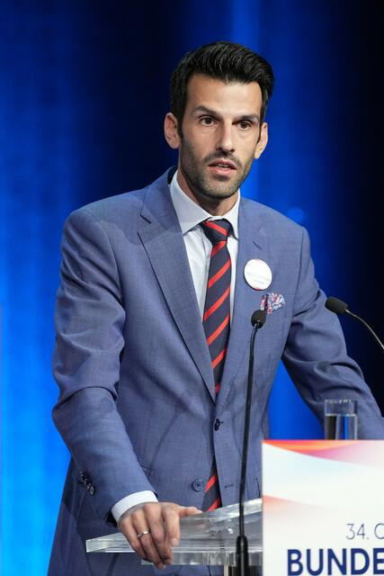 Udo Landbauer informiert über die anstehenden Themen bei der Landtagssitzung am Donnerstag, 22.9.2022 | Foto: FPÖ NÖ