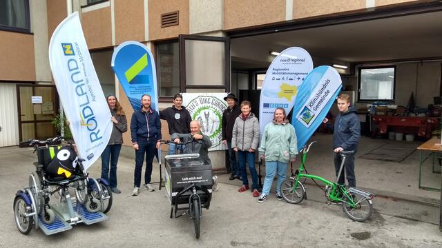 Viktoria King (RADLand NÖ), Klemens Willim (Projektleiter GDA), Thomas und Anton (Atzis Bike Corner), Johann Wagner (Klimabündnis-Arbeitskreis Sonntagberg), Maria Wagner (Gemeinde Sonntagberg), Lena Puchner (NÖ.Regional Mobilitätsmanagement Mostviertel), Tobias Nolz (Klimabündnis Österreich) | Foto: Gemeinde Sonntagberg