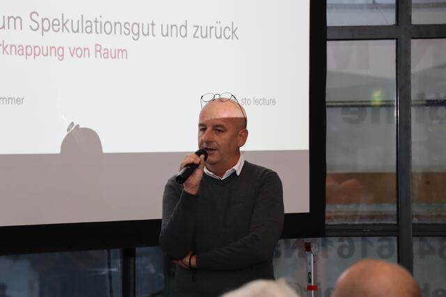 Arno Ritter, Leiter des Tiroler Architekturzentrums aut