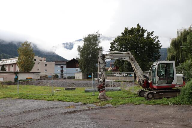Das alte Feuerwehrhaus in Perjen wurde von der Neuen Heimat Tirol inzwischen abgerissen. | Foto: Othmar Kolp