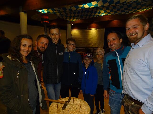 Tamara und Markus Aigner, Maximilian Felber, Valentin und Vincent Schneckenleitner, Elena Rößler, Alex Schasching und Daniel Bichler | Foto: Simon Glösl