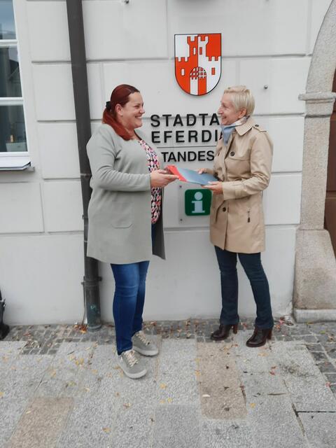 v.l.nr. Karoline Staudacher und Jutta Kepplinger  | Foto: SPÖ Eferding