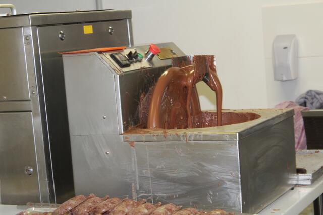 Flüssige Schokoladenmasse.  | Foto: Johanna Janisch