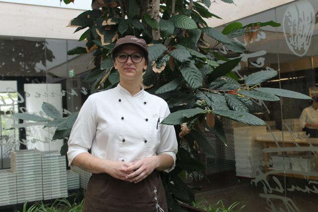 Ana Maria Markovic hat eine Lehre zum Chocolatier absolviert.  | Foto: Johanna Janisch