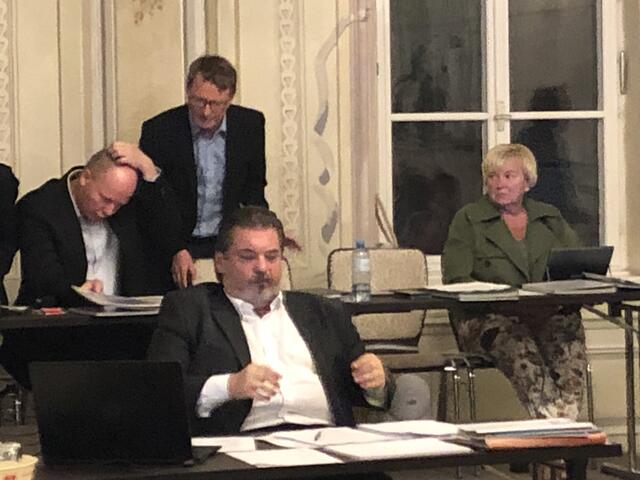 Rauchender Kopf bei Baustadtrat und Bauamtsleiter | Foto: Stockmann