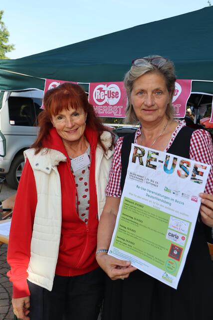Monika Meister und Ingeborg Stelzer (v.l.) setzen auf Re-Use | Foto: Gerhard Langmann