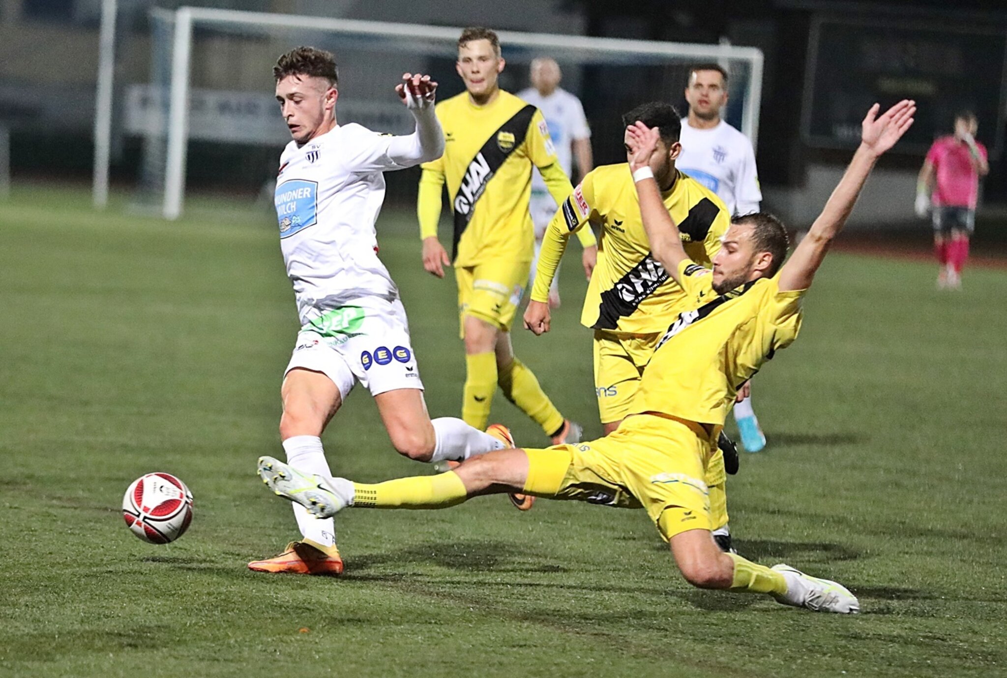 Landesliga West Heimsieg für SV Gmundner Milch besiegt SV Schalchen
