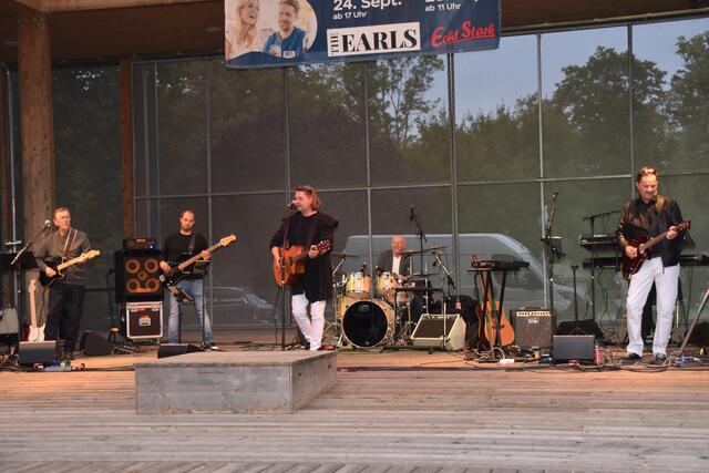 "The Earls" machten Stimmung am Samstag. | Foto: Michael Strini