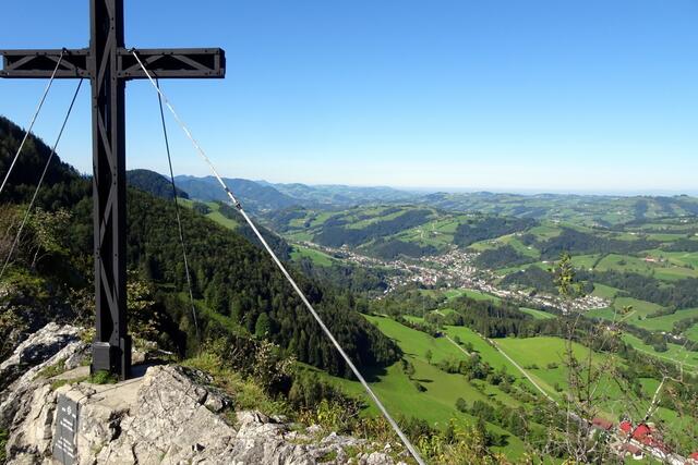 Herrlicher Tiefblick von der Haselsteinwand auf Ybbsitz