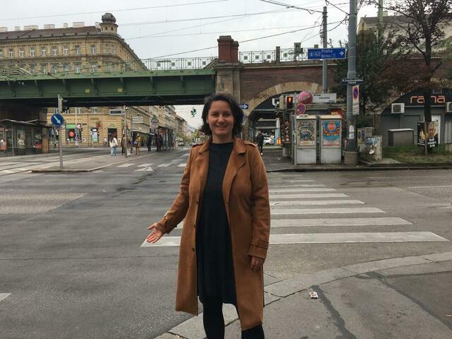 Auch Veronika Mickel von der ÖVP Josefstadt findet die U6-Station Thaliastraße nicht schön. | Foto: Valerie Göttfert