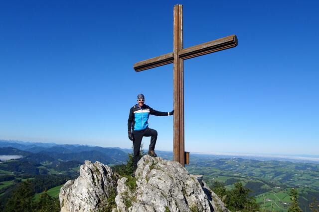 Auf dem aussichtsreichen Gipfel des Prochenberges