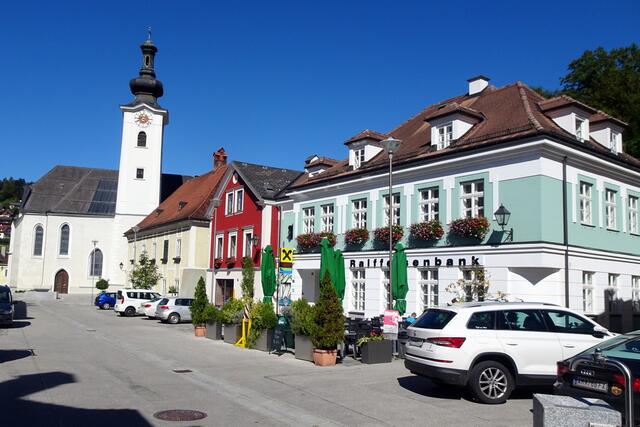 Durch den malerischen Ort