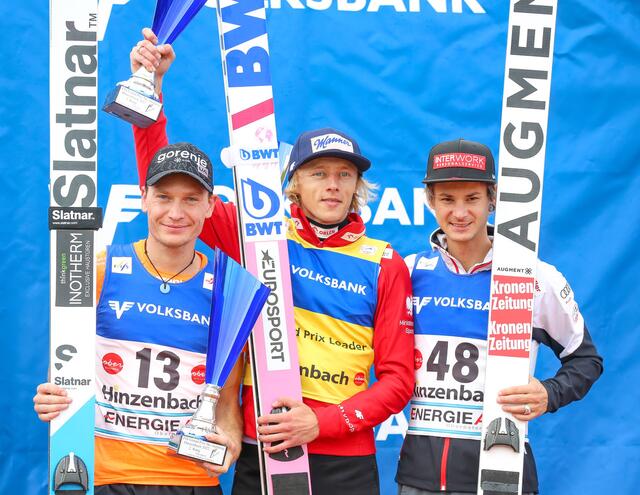  v.l.n.r. Anze Lanisek, Dawid Kubacki und Manuel Fettner. | Foto: UVB Hinzenbach Dietmaier