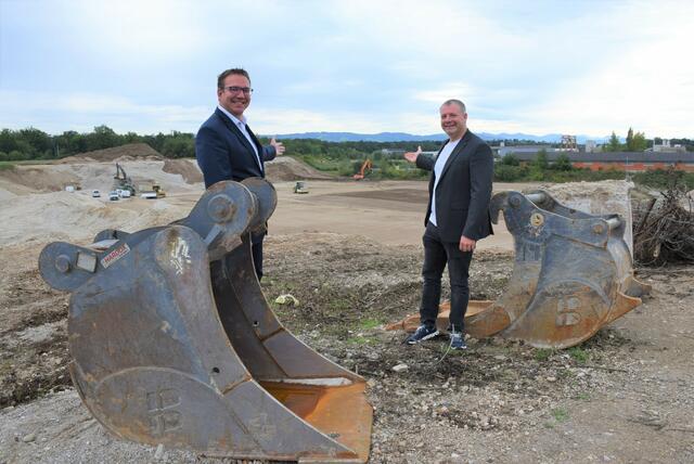 Bürgermeister Christian Haberhauer mit Vizebürgermeister Dominic Hörlezeder. | Foto: Stadtgemeinde Amstetten