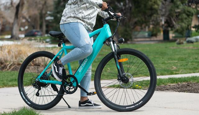 Ein E-Bike-Lenker fuhrt mit 34 km/h zu schnell. (Symbolfoto) | Foto: Gotrax/Unsplash