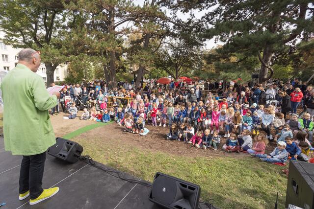 Der Streckerpark war gerammelt voll. | Foto: Kulturverein Hietzing