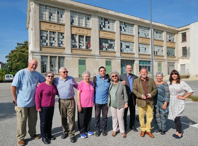 v.l.n.r.: Jim Christie (Ehegatte von Sue Christie geb. Klein Enkelin von Karl Klein) Pnina Steiner (Ehefrau von Dr. Gad Steiner Enkel von Karl Klein), Dr. Gad Steiner (Enkel von Karl Klein), Eve Brown geb. Klein (Enkelin von Karl Klein) Dr. Jakob Eisler (Urenkel von Karl Klein), Gemeinderätin Eva Maier, Ferdinand Rubel, Ernst Maier, Sue Christie geb. Klein (Enkelin von Karl Klein), Rosie Dawson (Urenkellin von Karl Klein) | Foto: C. Reisinger
