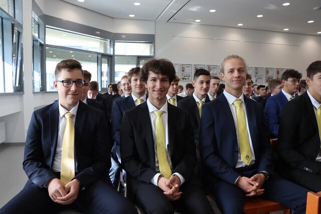 Zahlreiche Schüler waren bei dem Festakt anwesend. | Foto: Sandra Koeune