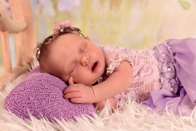 Tina Johanna
Geburt: 21. Juni 2022
52 cm, 3.230 g
Manuela und Herbert Kicker aus Gamlitz | Foto: Monika Narrath Photography