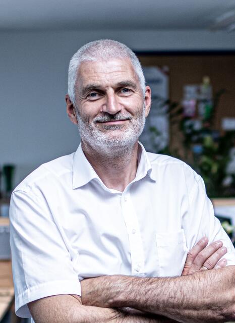 Erwin Hitzginger, stellvertretender Geschäftsführer Kraiburg Austria, vermutet mit der Pensionierungswelle der „Babyboomer-Generation“ eine Verschärfung der Arbeitskräfte-Knappheit. | Foto: Kraiburg Austria