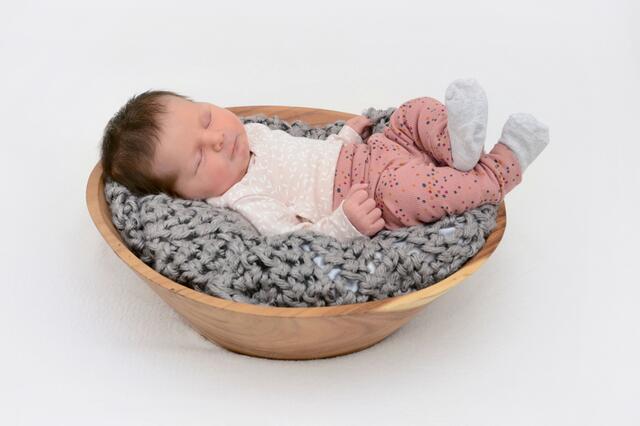 Annika Maria
Geburt: 15. März 2022
52 cm, 3.862 g
Kathrin Hütter und Alexander Ottacher aus St. Stefan ob Stainz | Foto: Baby Smile