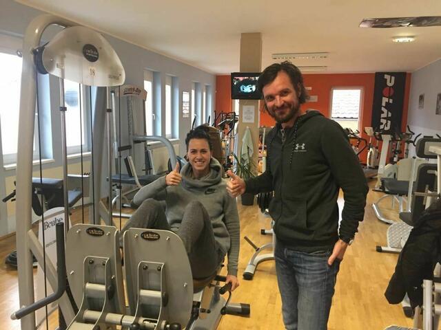 Auch Viktoria Schnaderbeck zählte schon auf die Kompetenz des Physiotherapeuten. | Foto: Berghold