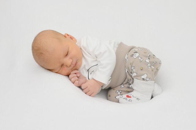 Michael
Geburt: 29. Juni 2022
54 cm, 3.915 g
Franziska und Martin Kröll aus St. Johann im Saggautal | Foto: Baby Smile