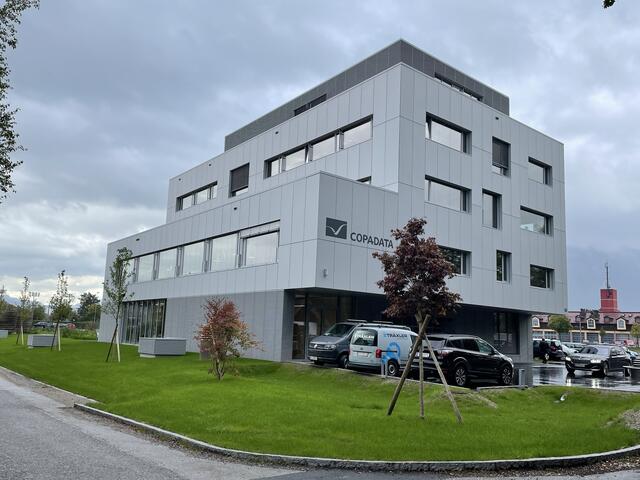 Der Sitz der Firma ist im Salzburger Stadtteil Maxglan.