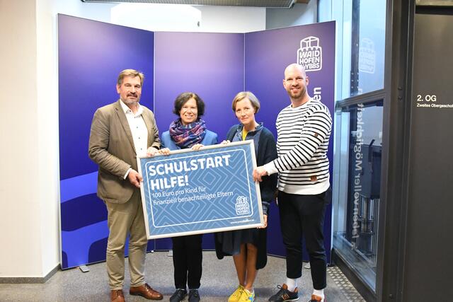 Bürgermeister Werner Krammer, Birgit Fabian (Leiterin Referat Familie, Jugend und Soziales), Stadträtin Gudrun Schindler-Rainbauer und Vizebürgermeister Armin Bahr | Foto: Stadt WY