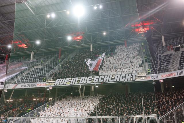 Was für ein Spiel: Im Frühjahr 2020 übernahm der LASK mit 2000 Linzern im Rücken die Tabellenführung, ehe Corona hereinbrach. | Foto: Reischl (alle)