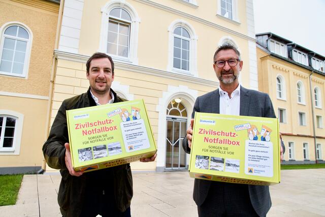 Wirtschaftsvorstand Walter Pansi und Technik-Leiter Christian Probst haben einen ausgeklügelten Notfallplan für die Diakonie De la Tour entwickelt. | Foto: MeinBezirk.at