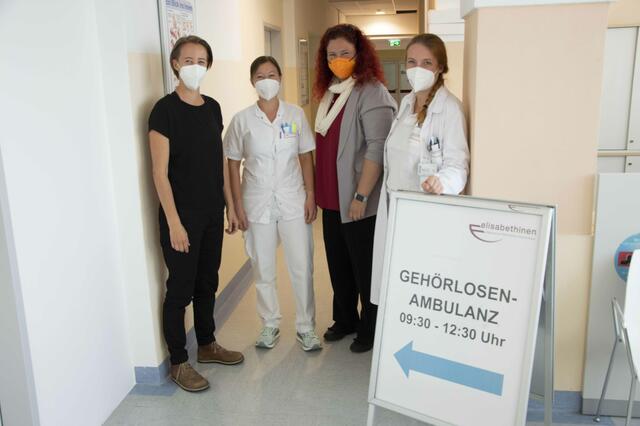 Dolmetscherin Eva Sacherer, DGKP Helena Moser, Dagmar Schnepf vom Gehörlosenverband Kärnten und FÄ Claudia Tonauer | Foto: EKH