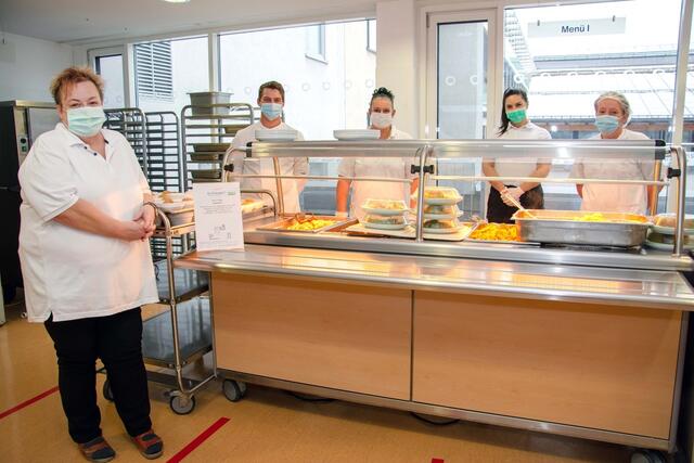 Die Mitarbeiterinnen und Mitarbeiter des Ordensklinikums Linz sorgen für einen verantwortungsvollen Umgang in den Krankenhäusern.  | Foto: Ordensklinikum Linz
