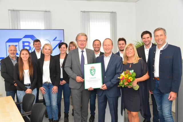 Landeswappenverleihung durch Landeshauptmann Christopher Drexler an die KBG Kunststoffbearbeitungs Ges.m.b.H am Donnerstag, 29. September 2022, in Spielberg. | Foto: Wolfgang Pfister