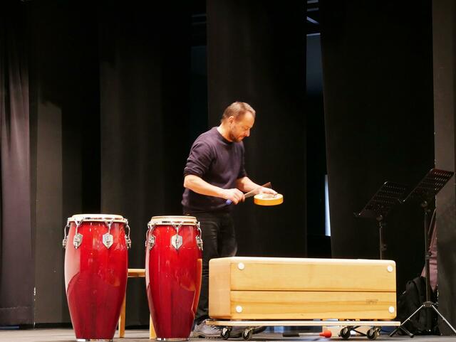 Für die musikalische Umrahmung sorgte Martin Handle. | Foto: Krankenhaus St.Vinzenz Zams, BiZ/ Agentur Polak
