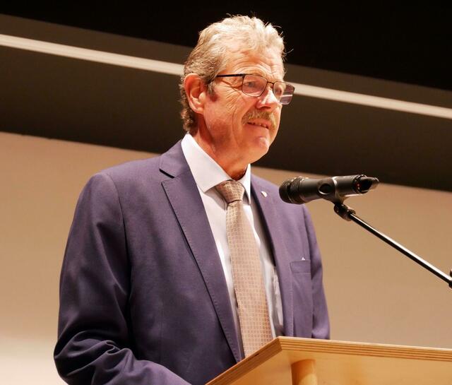 Dr. Markus Maaß, Bezirkshauptmann Landeck, würdigte den unverzichtbaren gesellschaftlichen Beitrag, der in den Pflegeberufen geleistet wird. | Foto: Krankenhaus St.Vinzenz Zams, BiZ/ Agentur Polak