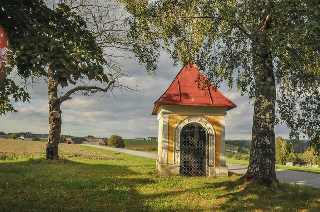 Der Sage nach, wurde die Kapelle errichtet, nachdem man die Kapelle am Galgenberg (Galnau) abgetragen hat. (Vitus Ecker 1972) | Foto: Foto: Topothek Niederwaldkirchen/Falkinger