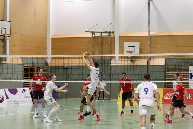 Häufig wurde der Ball am Netz gut aufgespielt | Foto: Herbert Stocker