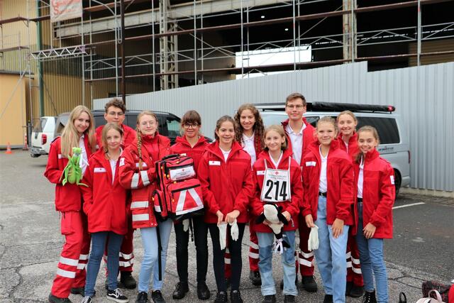 Rotkreuzjugend Gleisdorf mit Betreuer Max Janisch und Christin Hagenhofer | Foto: Edith Ertl