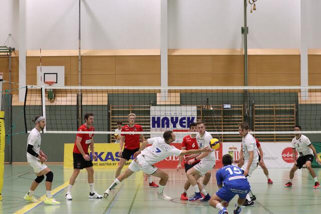 mache Bälle sind nur mit vollstem Einsatz erreichbar | Foto: Herbert Stocker