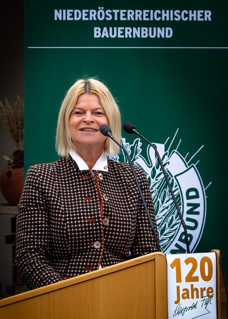 Bundesministerin für Landesverteidigung Klaudia Tanner | Foto: Christian Nowotny