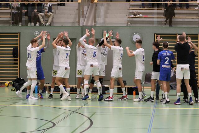Saisonauftakt gelungen - die Partie in 3 Sätzen entschieden. | Foto: Herbert Stocker