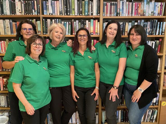 Das Team der öffentlichen Bücherei Matrei:  Angelika Spari, Gabi Mair-Stern, Silvia Geir, Elisabeth Fili, Bettina Gstrein und Angelika Heidegger