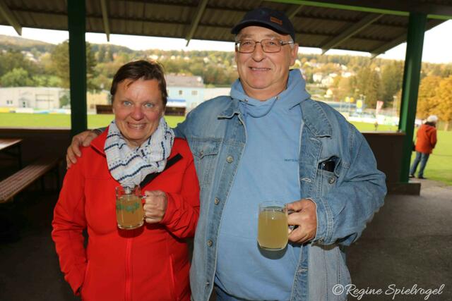 Stürmische Zeiten sind auch für Claudia und Ernst Farkas angebrochen.