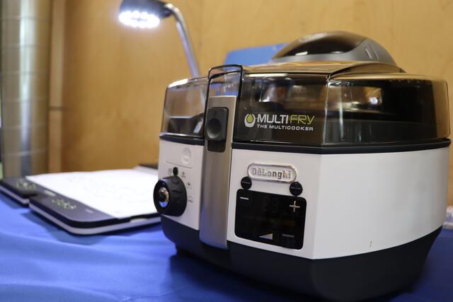 Die Fritteuse wurde u.a. mit taktilen Knöpfen ausgestattet.