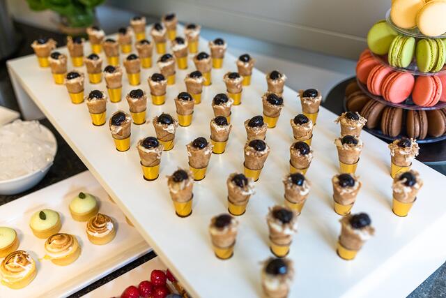 Im Rahmen der Feierlichkeiten wartete auf die Gäste ein köstliches Buffet mit Kreationen aus der Konditorei. | Foto: BILLA / Christian Maislinger