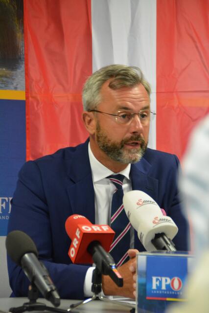 Hofer will sein Vorzugsstimmen-Mandat annehmen. | Foto: Tscheinig