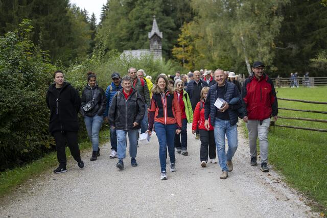 Am zweiten Nationalen Herzwandertag bewiesen Patientinnen und Patienten, dass ein Leben mit Herzschwäche durchaus sportlich sein kann.
 | Foto: Neumayr