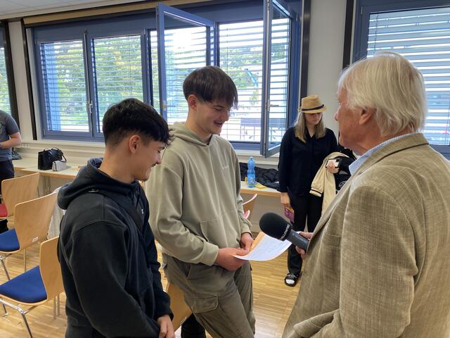 Im Anschluss an die Prämierungen gab es Interview mit Radio OP